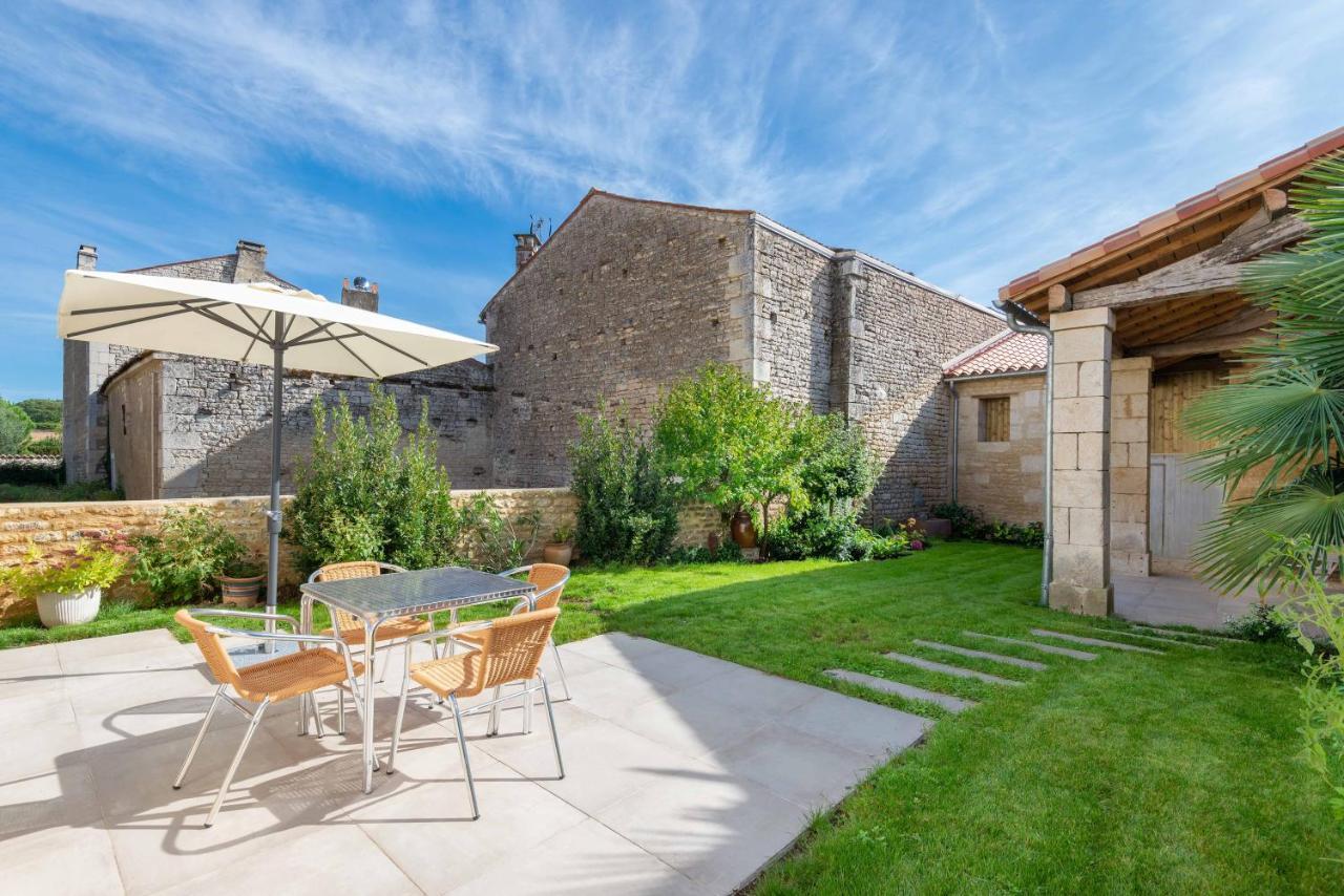 Bed and Breakfast Reves D'Autise Nieul-sur-l'Autise Экстерьер фото